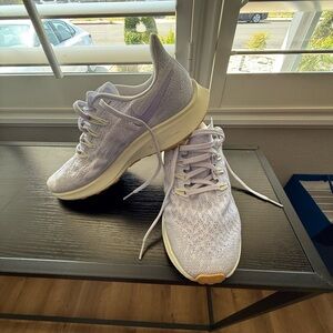 Nike Air Zoom Pegasus 36, Purple agate Sneakers Modern Athletic Design